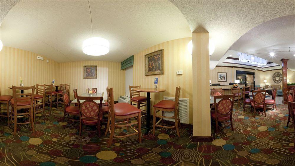 Holiday Inn Express Danville By Ihg Экстерьер фото